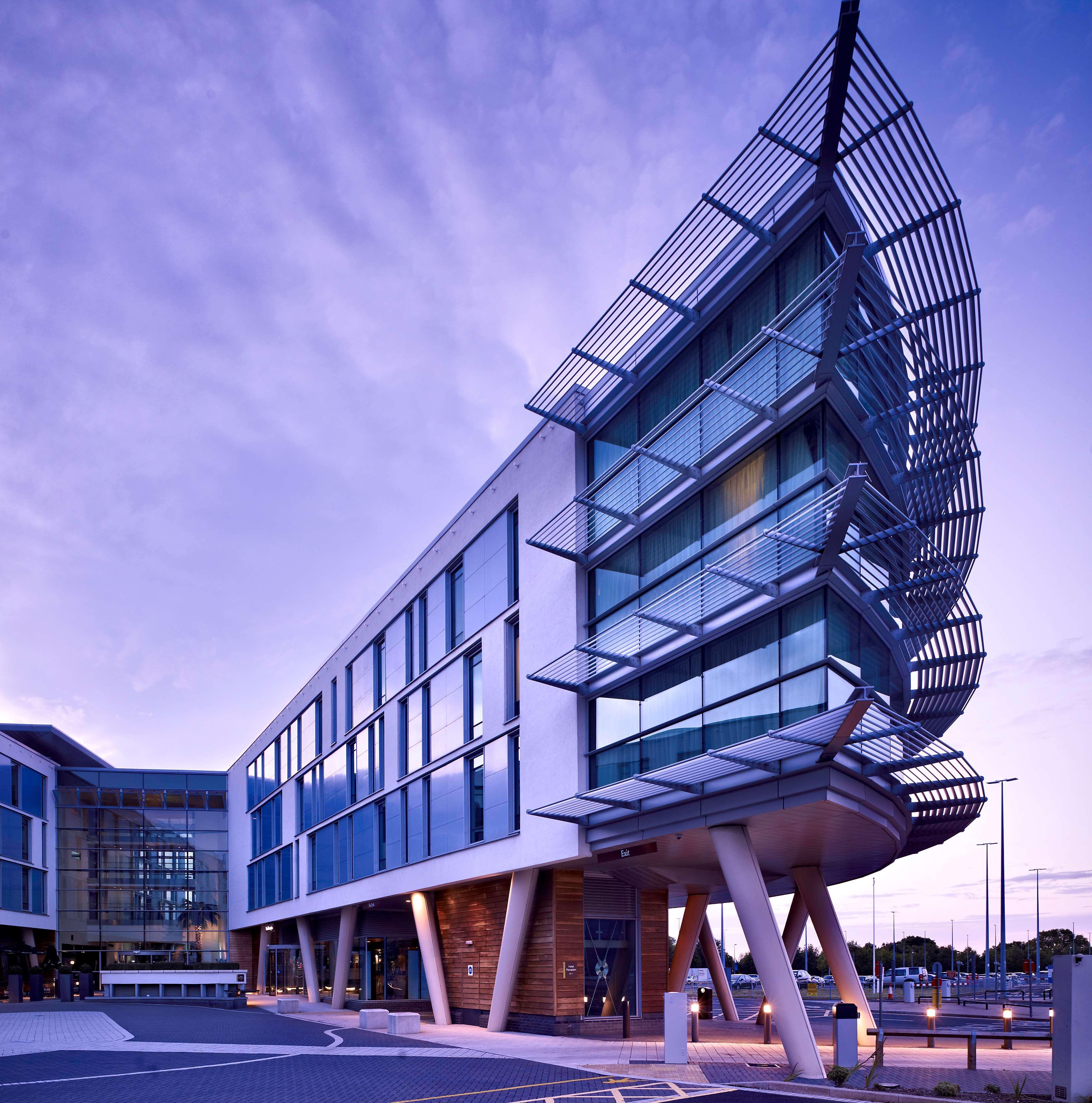 Doubletree By Hilton Hotel Newcastle International Airport Εξωτερικό φωτογραφία